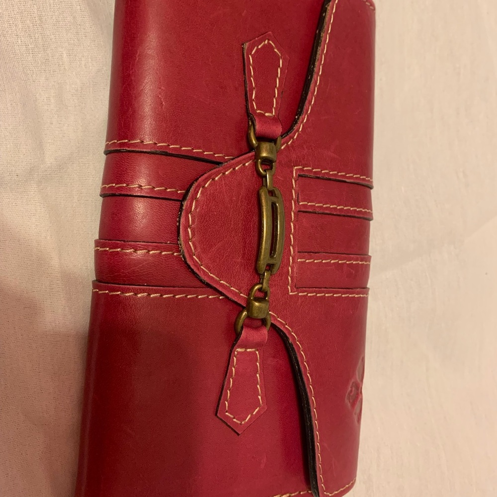 Patricia nash wallet